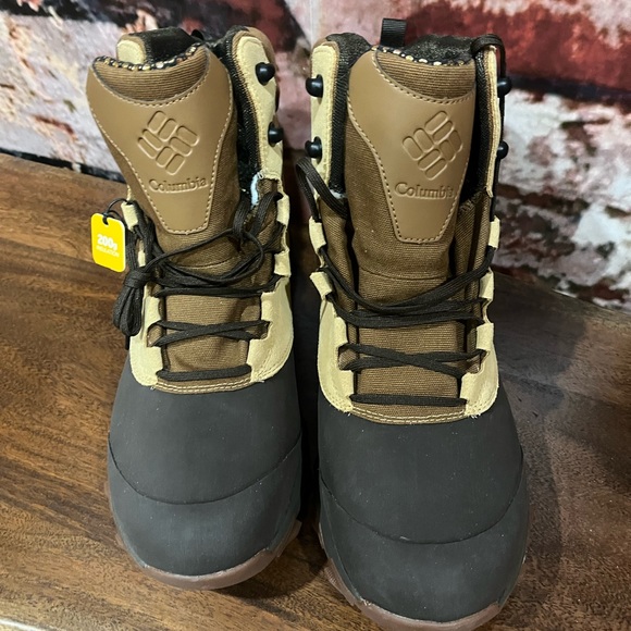 NEW COLUMBIA EXPEDITIONIST SHIELD BOOTS BEIGE AND BROWN - Picture 2 of 8